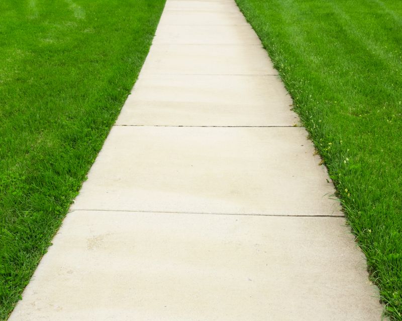Sidewalk Concrete Repair in Des Moines, IA